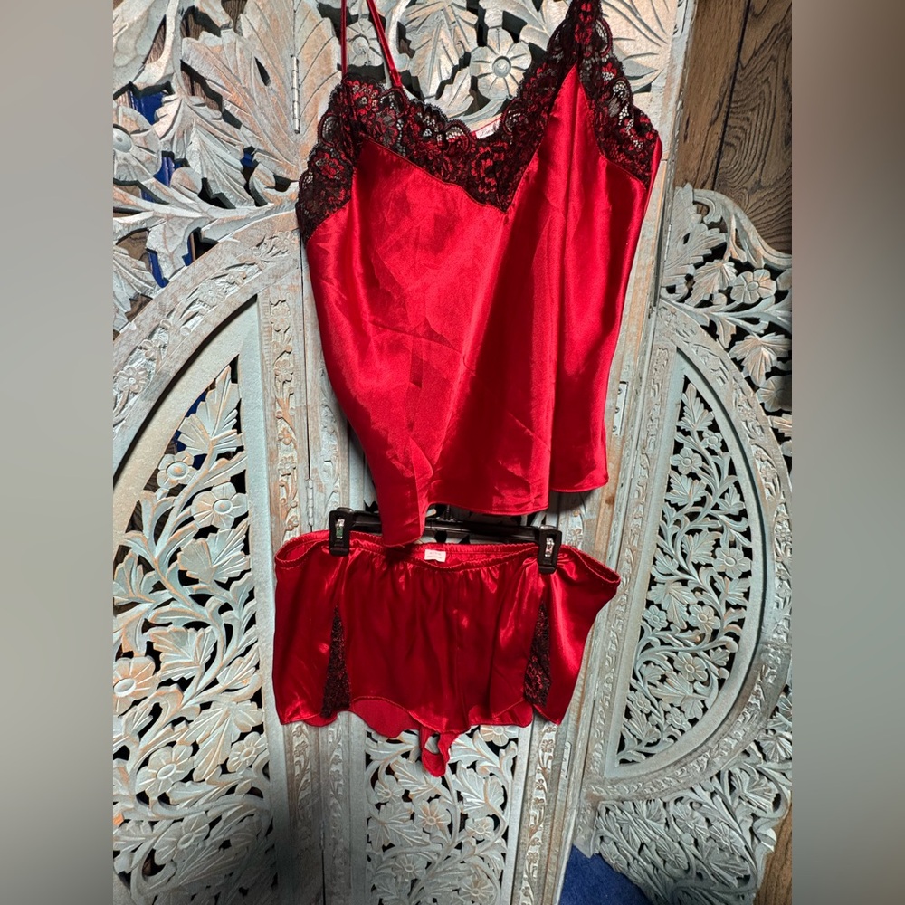 Elegant Red Lace Trim Sleepwear Set
